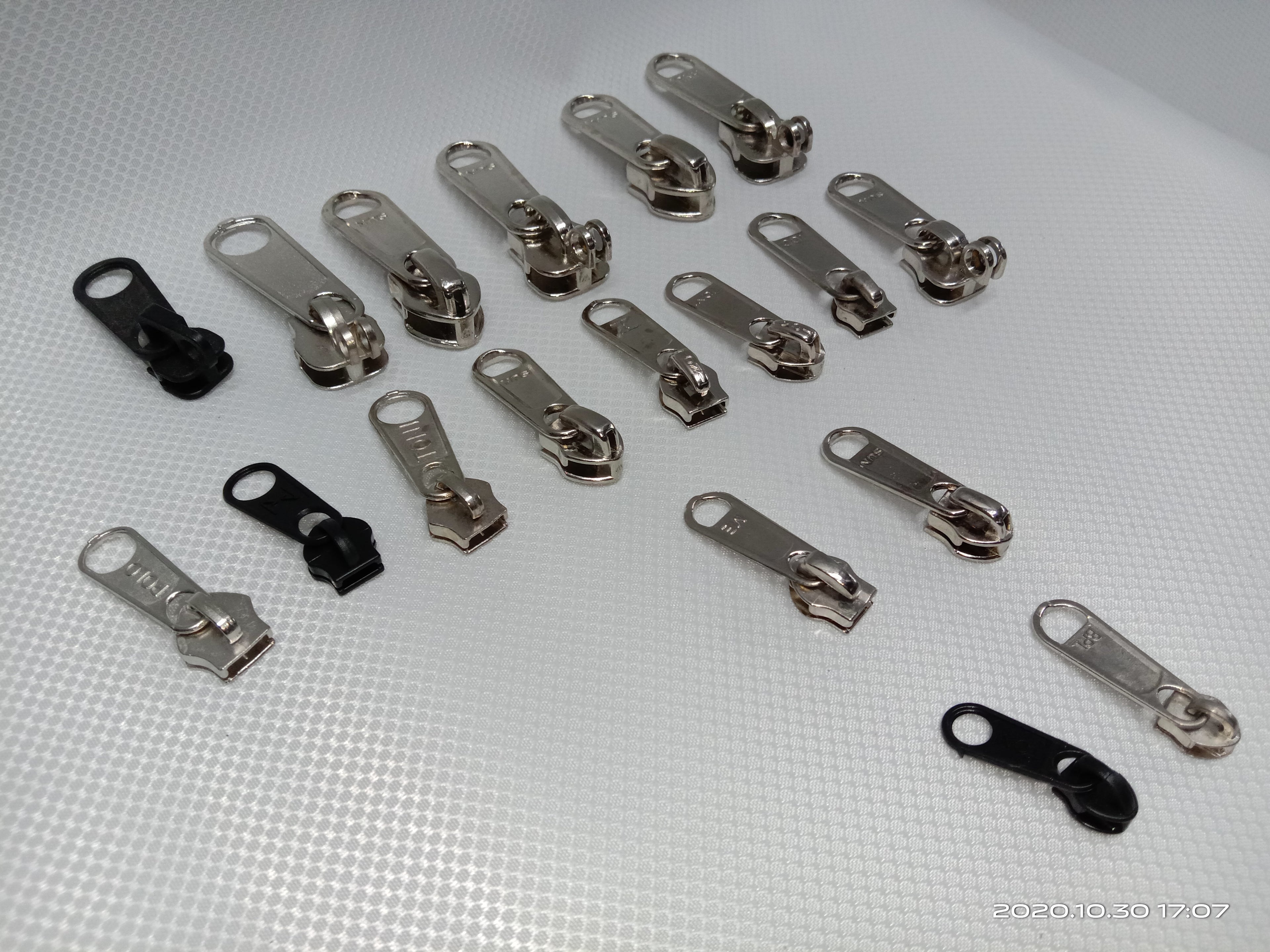 Metal Zipper Slider (Auto-Lock Type) ज़िप स्लाइडर