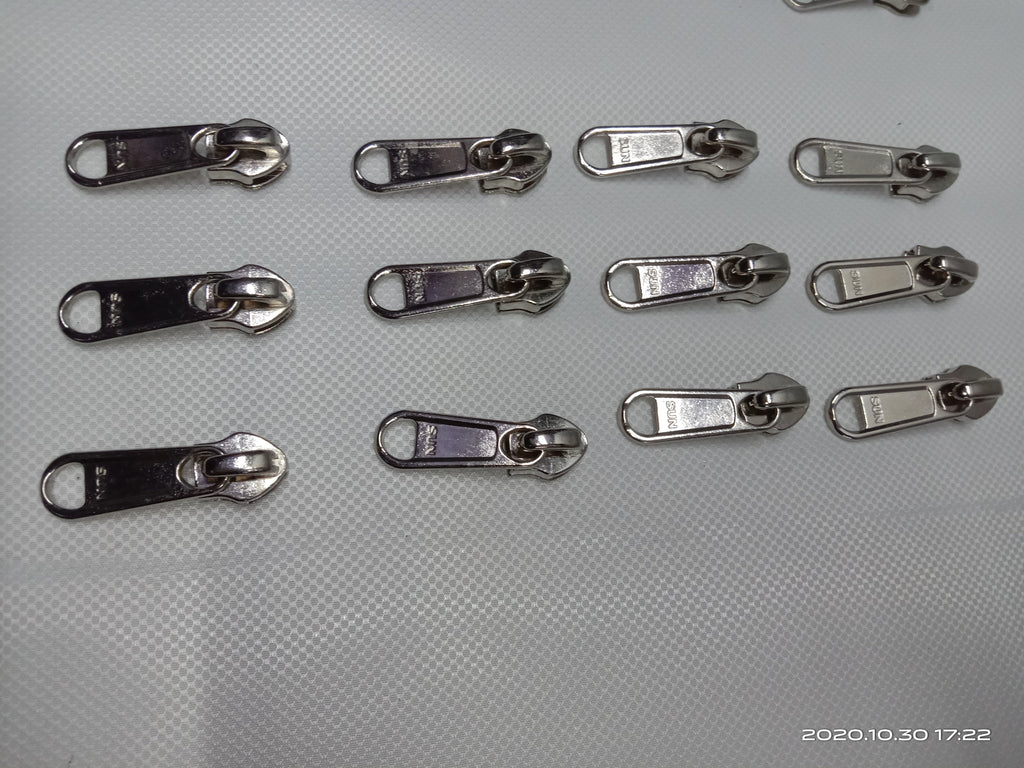 Metal Zipper Slider (Auto-Lock Type) ज़िप स्लाइडर