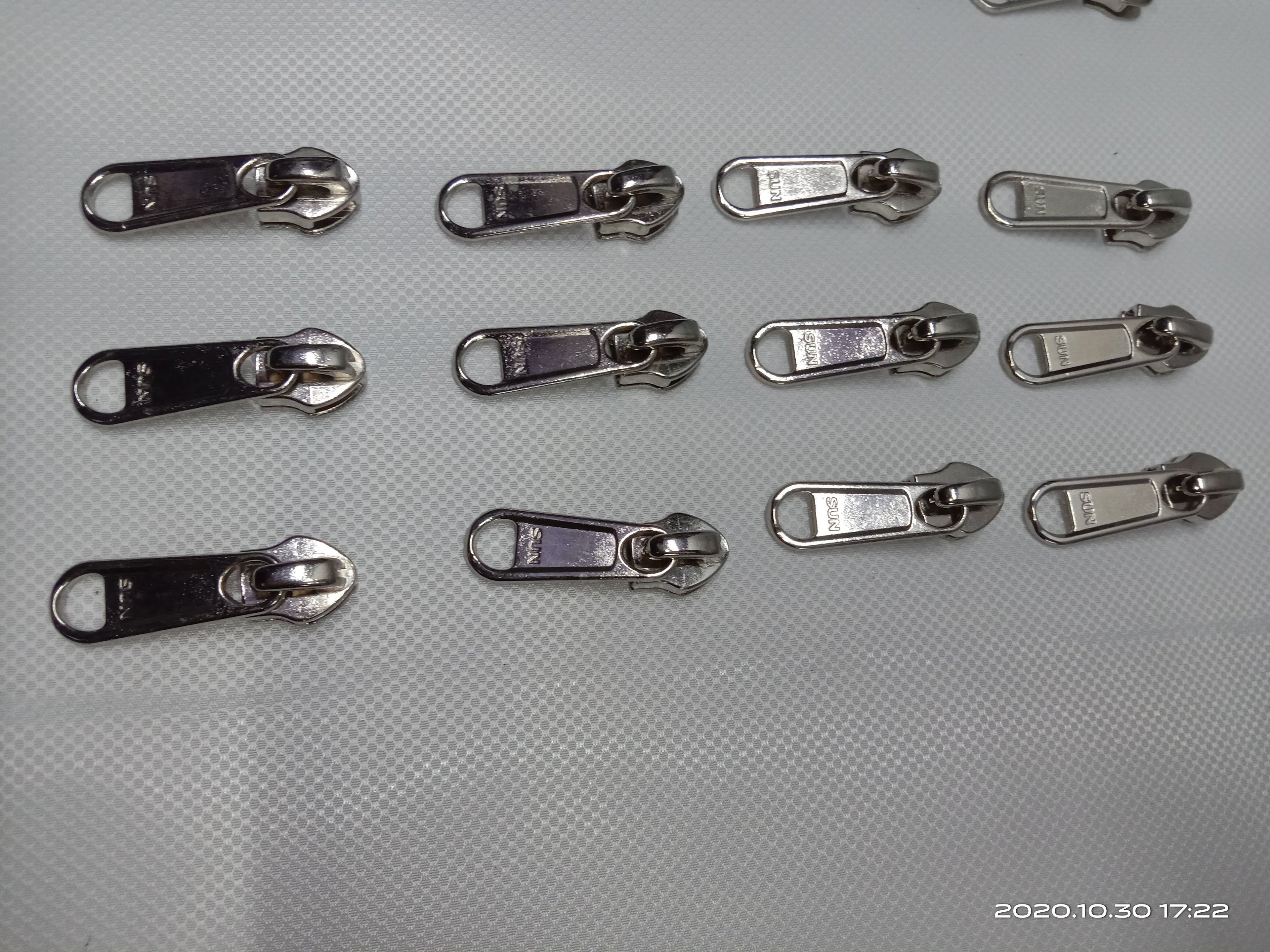 Metal Zipper Slider (Auto-Lock Type) ज़िप स्लाइडर