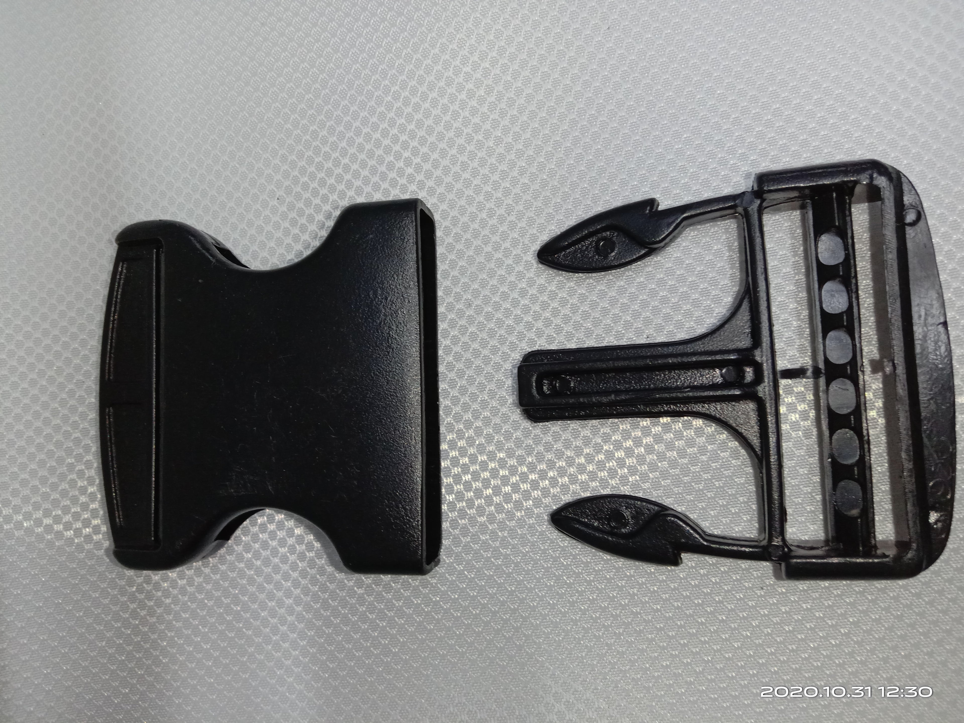 Plastic Side Release Buckle (Bag Buckle / Snap Buckle) बैग बकल / बेल्ट बकल