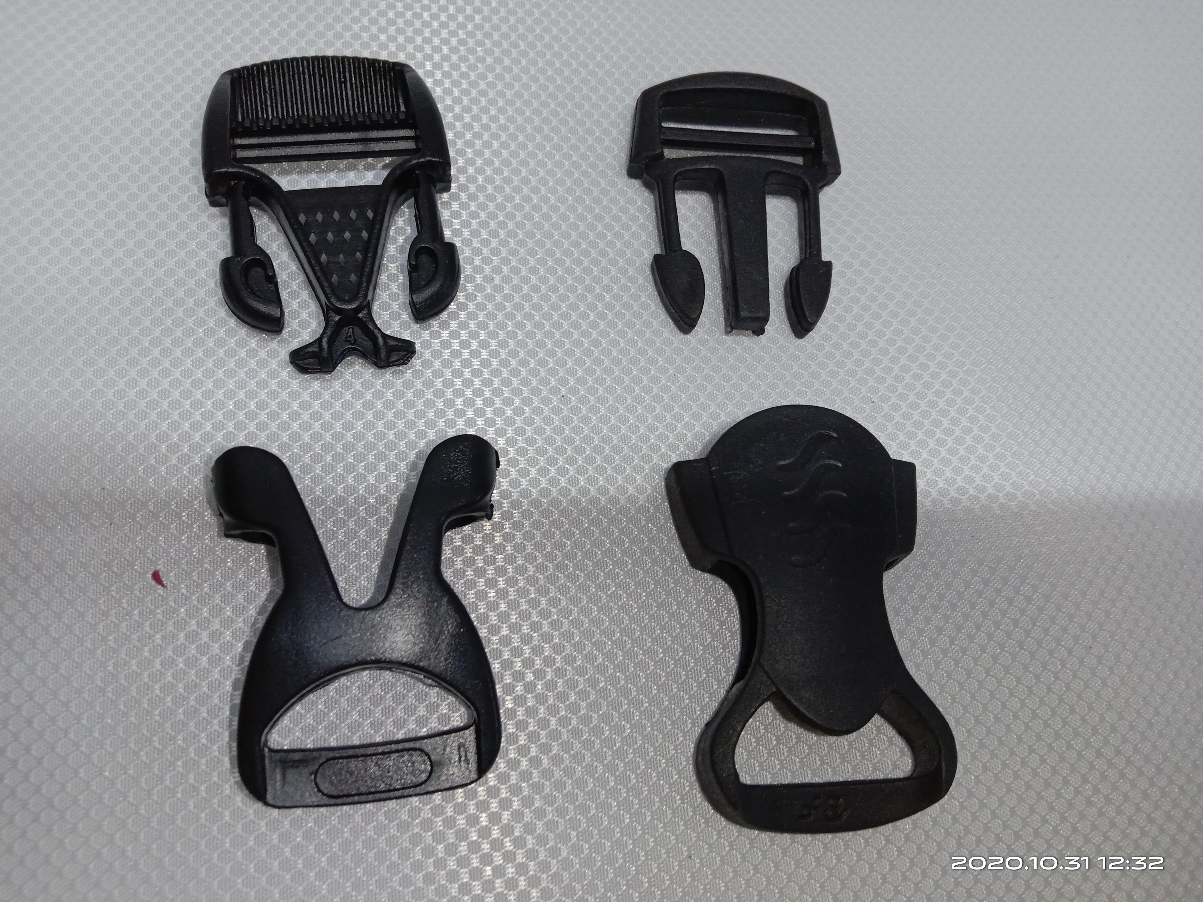 Plastic Side Release Buckle (Bag Buckle / Snap Buckle) बैग बकल / बेल्ट बकल